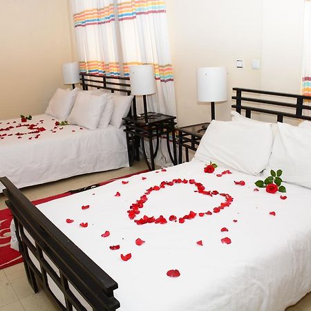 The Hive Guest House Addis-Abeba Extérieur photo